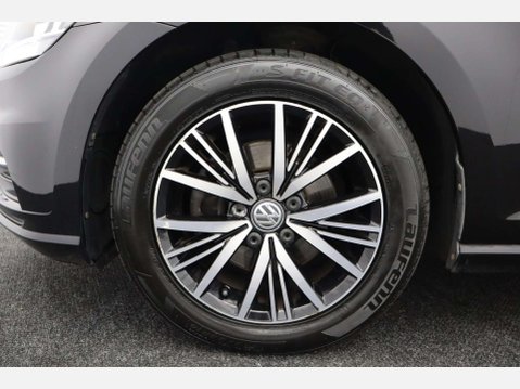 Volkswagen Golf 2.0 Golf SE Nav TDI BlueMotion Technology Semi-Auto 5dr 46