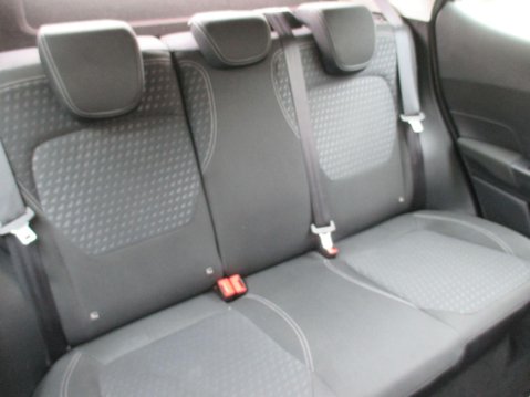 Ford Fiesta 1.1 Ti-VCT Zetec Euro 6 (s/s) 5dr 27