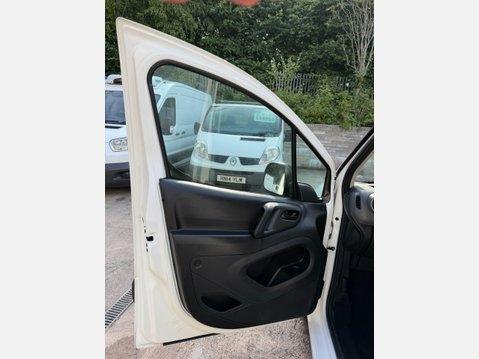 Peugeot Partner 1.6 HDi 850 Professional Panel Van 4dr Diesel Manual L1 (132 g/km, 90 bhp) 23