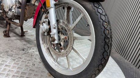 Yamaha YBR125 Custom 2009 HIGH MILES BREAKER PROJECT PARTS BIKE 125CC LEARNER 22