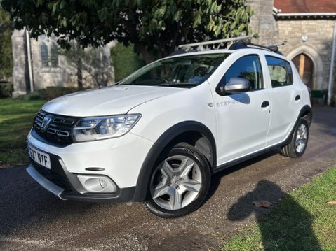 Dacia Sandero Stepway LAUREATE TCE 13