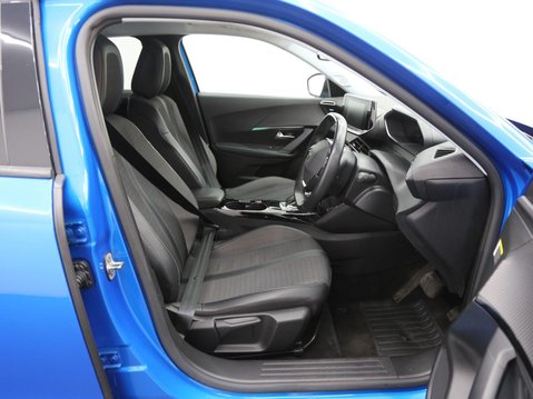Peugeot e-2008 50kWh Allure Auto 5dr 21