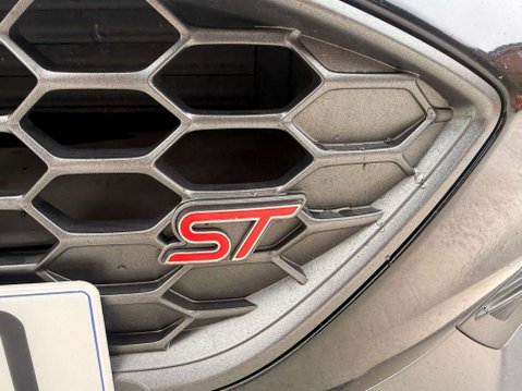 Ford Focus 2.0 Focus ST EcoBlue 5dr 9