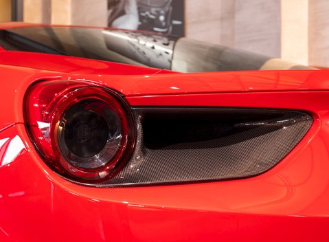 Ferrari 488 GTB 16