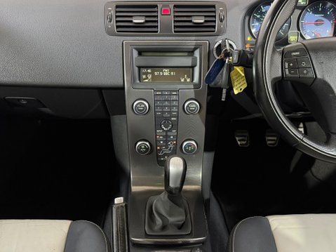 Volvo C30 D2 R-DESIGN 12