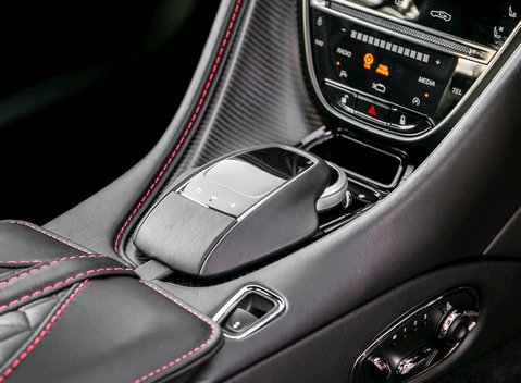 Aston Martin DBS Superleggera 18