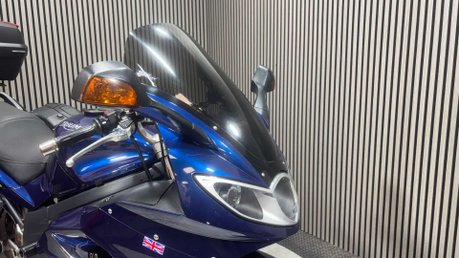 Triumph Sprint 2010 50K NEW MOT FULL LUGGAGE TOURER 1050CC COMMUTER 32
