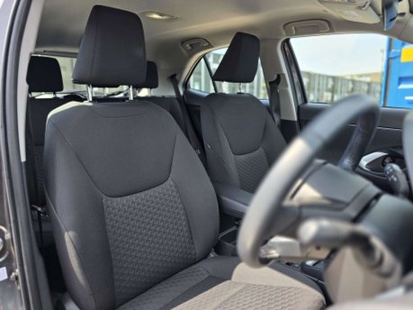 Toyota Yaris Cross 1.5 VVT-h Icon SUV 5dr Petrol Hybrid E-CVT Euro 6 (s/s) (116 ps) 17
