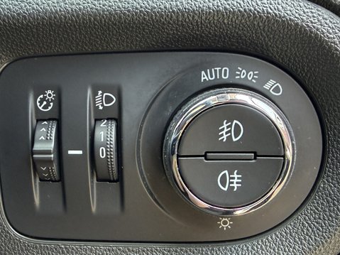 Vauxhall Grandland X 1.2 Turbo Elite Nav 5dr 32