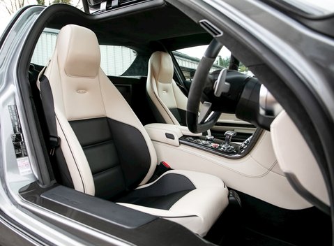 Mercedes-Benz SLS AMG 14