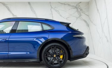 Porsche Taycan Turbo S Cross Turismo 31