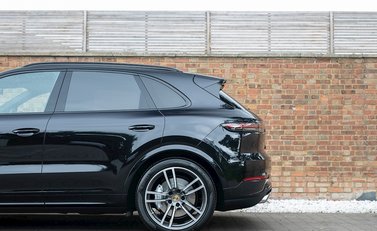 Porsche Cayenne Turbo 22