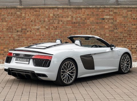 Audi R8 V10 Plus Spyder 7