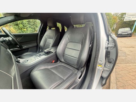 Jaguar XF 3.0 XF V6 S D Auto 4dr 10