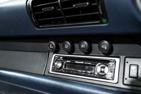 Porsche 911 CARRERA. NOW SOLD. SIMILAR REQUIRED. PLEASE CALL 01903 254800. 38