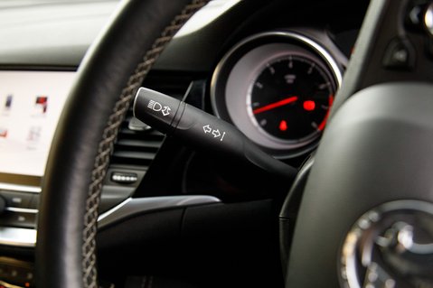 Vauxhall Astra ELITE NAV 13