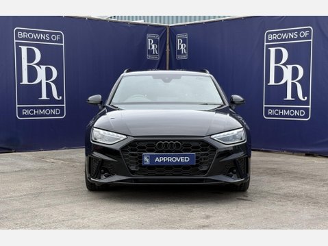 Audi A4 2.0 TFSI 40 Black Edition Estate 5dr Petrol S Tronic Euro 6 (s/s) (204 ps) 10