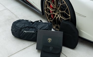 Lamborghini Huracan Spyder LP640-4 Performante 39