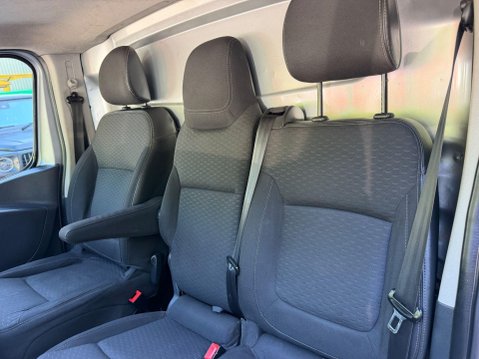 Vauxhall Vivaro 1.6 CDTi 2700 BiTurbo ecoFLEX Sportive L1 H1 Euro 5 (s/s) 5dr 39