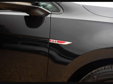 Volkswagen Golf 2.0 Golf GTi Performance TSi 5dr 31
