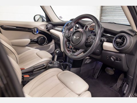 Mini Hatch 2.0 Cooper S Auto Euro 6 (s/s) 5dr 13