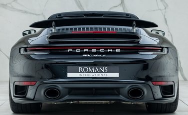 Porsche 911 Turbo S Cabriolet (992) 8