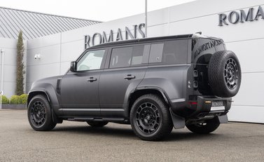 Land Rover Defender OCTA EDITION ONE 4