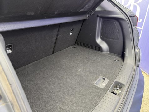 Hyundai KONA 39kWh Premium SUV 5dr Electric Auto (10.5kW Charger) (136 ps) 8