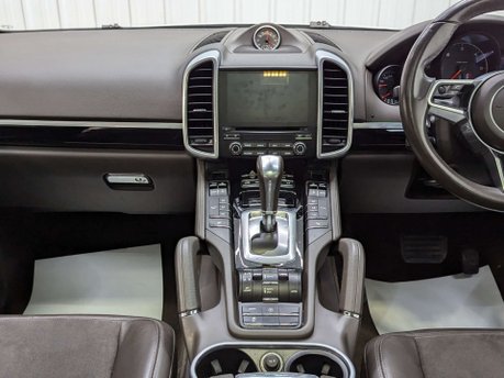 Porsche Cayenne 3.0 Cayenne D Platinum Edition V6 Tiptronic S A 4WD 5dr 70