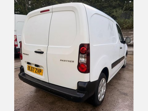 Peugeot Partner 1.6 BlueHDi 854 Professional Panel Van 5dr Diesel Manual L1 (112 g/km, 97.6 9