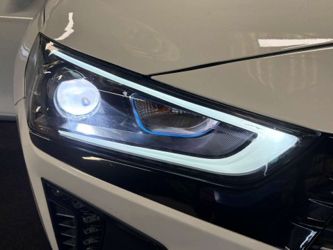 Hyundai IONIQ 1.6 IONIQ Premium FHEV Semi-Auto 5dr 53