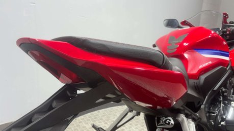 Honda CBR 2024 74 PLATE E-CLUTCH ONLY 240 MILES MOT AUTO 650CC SPORTS BIKE 23