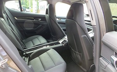 Porsche Panamera Diesel 9