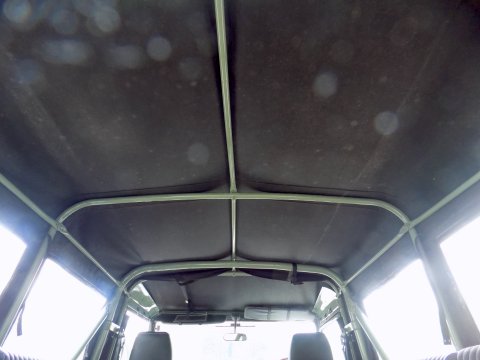 Land Rover Defender 110 2.5 Diesel 64