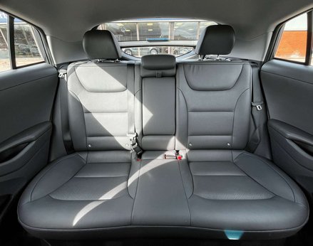 Hyundai IONIQ 1.6 IONIQ Premium SE FHEV Semi-Auto 5dr 78