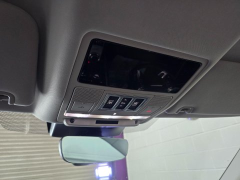 Land Rover Discovery 3.0 TD V6 HSE Luxury Auto 4WD Euro 6 (s/s) 5dr 42