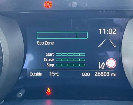 Toyota Yaris 1.5 Yaris Dynamic HEV CVT 5dr 29