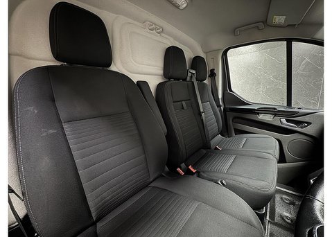 Ford Transit Custom 2.0 300 EcoBlue Limited Panel Van 5dr Diesel Auto L1 H1 Euro 6 (s/s) (170 p 35