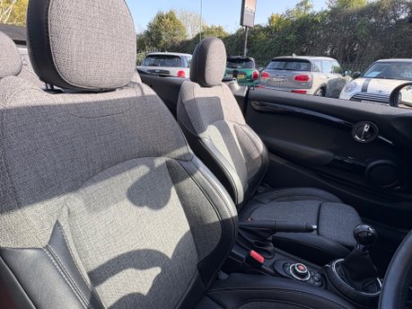Mini Convertible Cooper 1.5 Chili / Media - SAT NAV + MINI CONNECTED + 17" ALLOYS 4