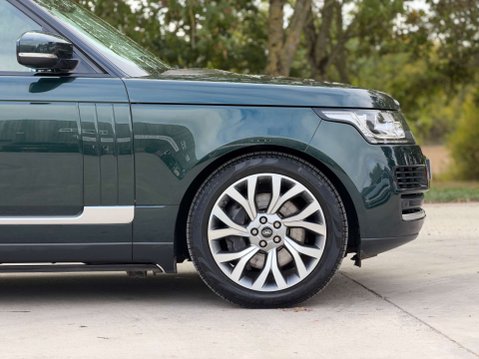 Land Rover Range Rover 4.4 Range Rover Vogue SDV8 Auto 4WD 5dr 40