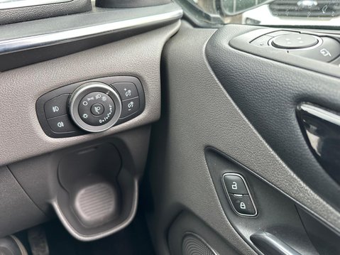 Ford Tourneo Custom Titanium TDCi 17