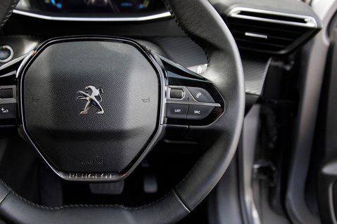 Peugeot 208 ALLURE PREMIUM 20
