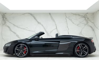 Audi R8 Spyder V10 Performance Carbon Black 2