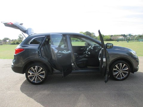 Renault Kadjar 1.3 TCe Iconic Euro 6 (s/s) 5dr 9