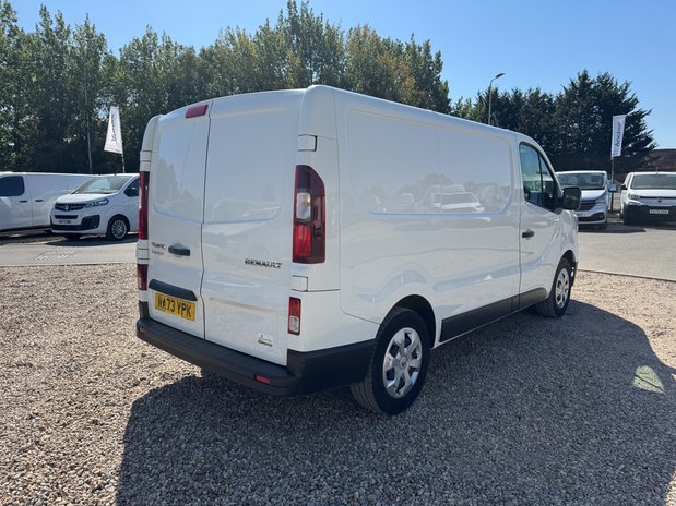 Renault Trafic AUTO SWB L1H1 Low Roof Business SL29 Air Con Sensors EURO 6 6