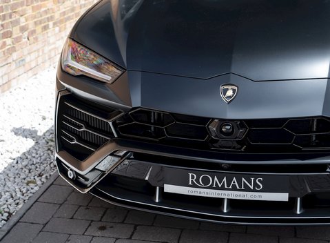 Lamborghini Urus 25