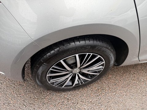 Volkswagen Golf 1.0 TSI BlueMotion Tech SE Nav Euro 6 (s/s) 5dr 18