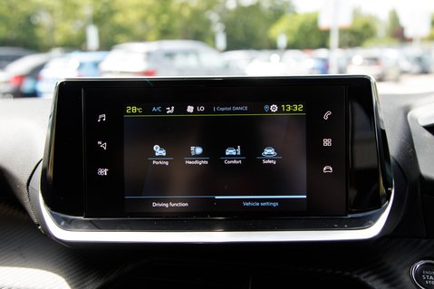 Peugeot 208 ALLURE PREMIUM 28