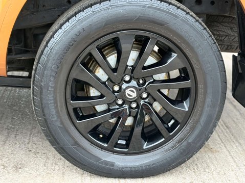 Nissan Navara 2.3 Navara Tekna dCi Auto 4WD 5dr 67