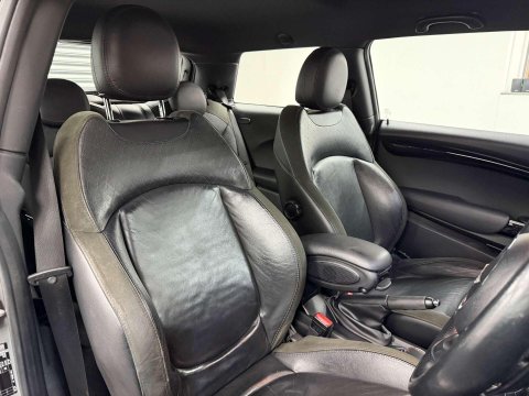 Mini Hatch 2.0 John Cooper Works Hatchback 3dr Petrol Auto Euro 6 (s/s) (231 ps) 31